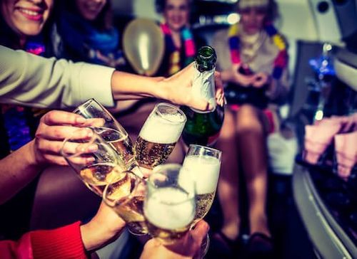 luxury birthday transportation in Pittsburgh birthday limousine service
