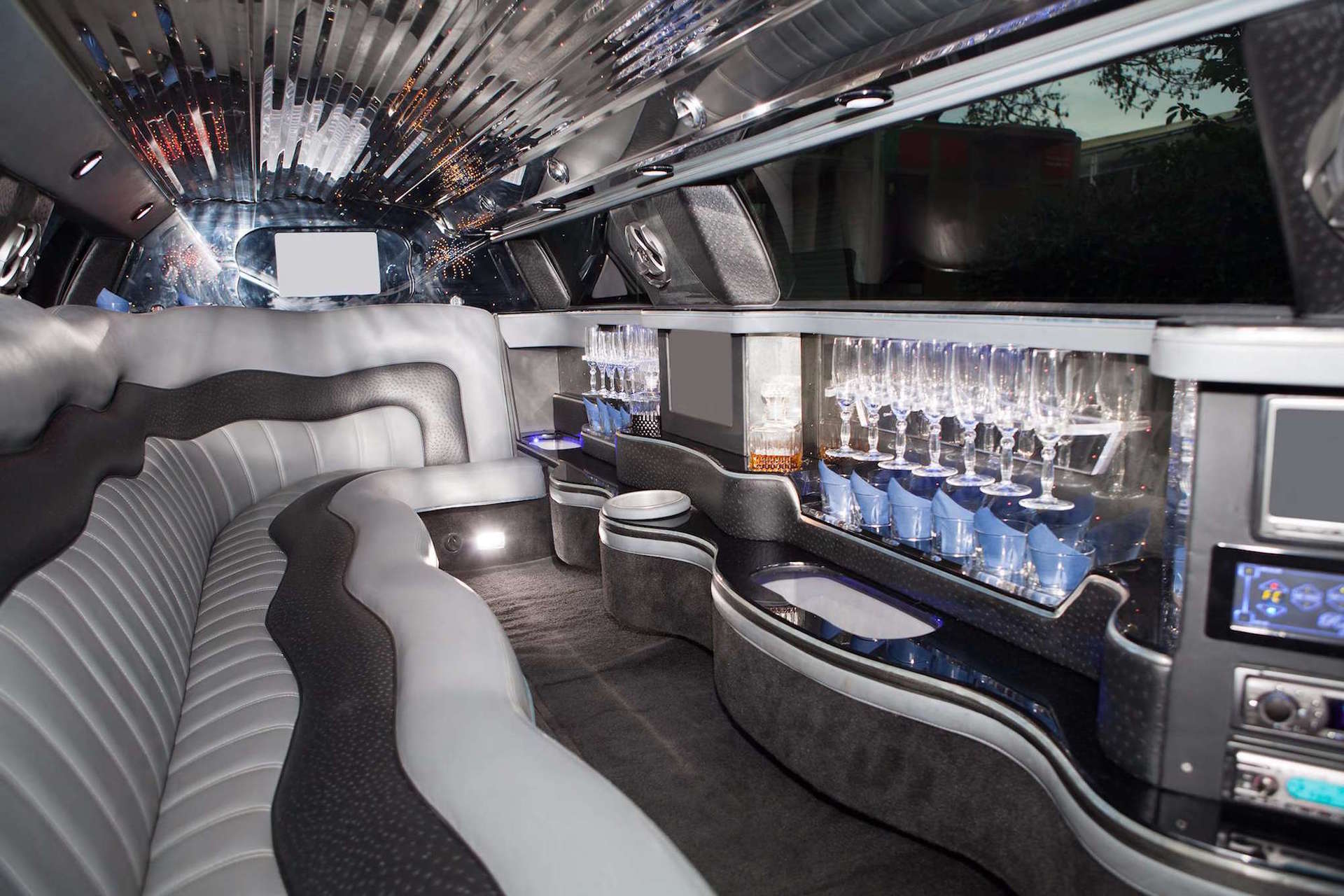 holiday limo service