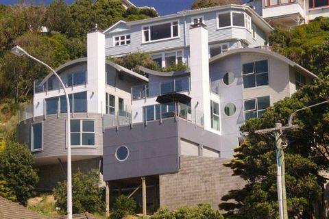 Great looking house with new roof