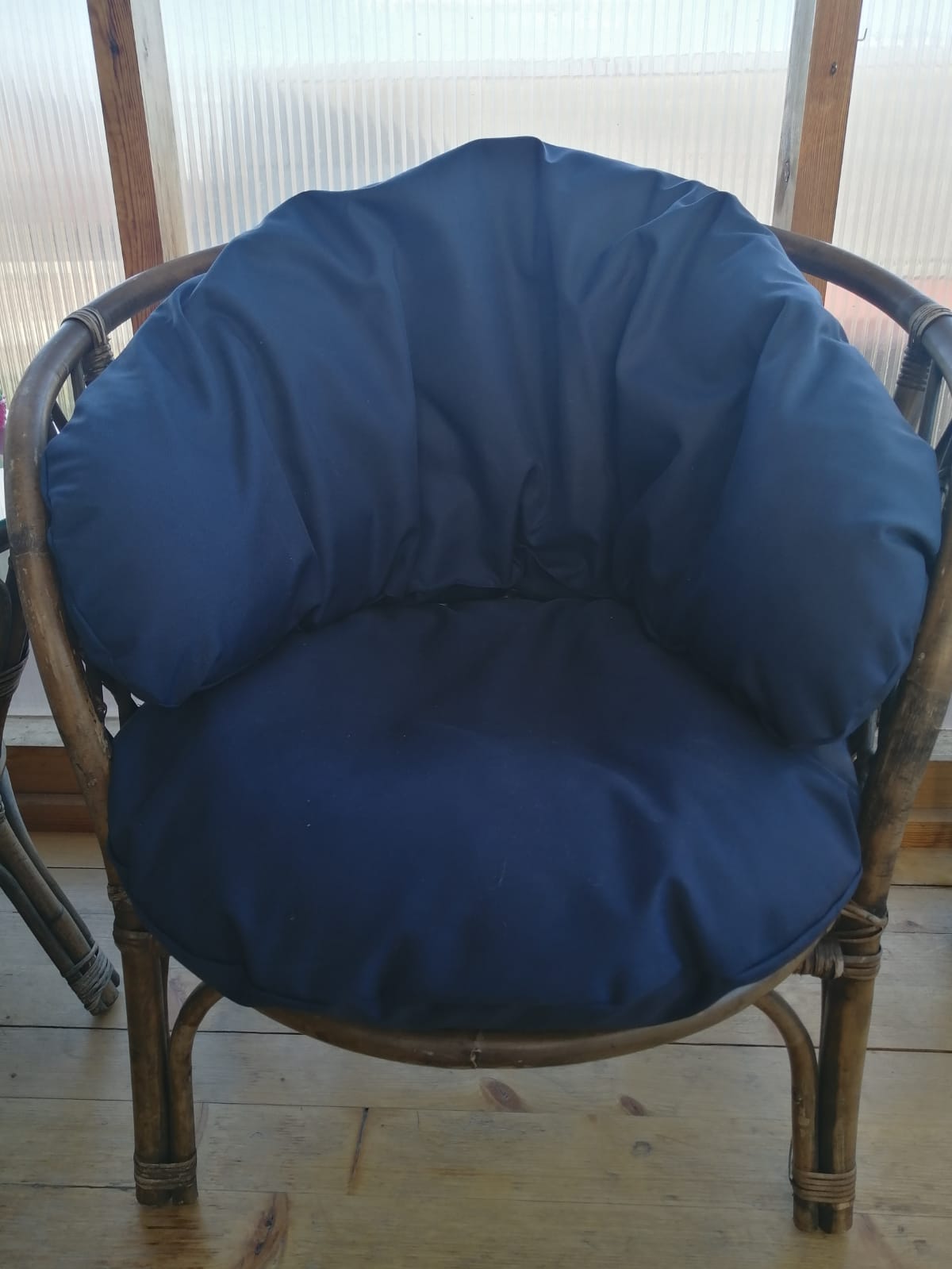 krēslu pārvalki, dīvāna pārvalki, auduma dīvāns, apģērba remonts Purvciemā, Šūšanas pakalpojumi Purvciemā, Purvciems, šūšanas darbnīca, šūšana, apģērbu remonts, aizkaru šūšana