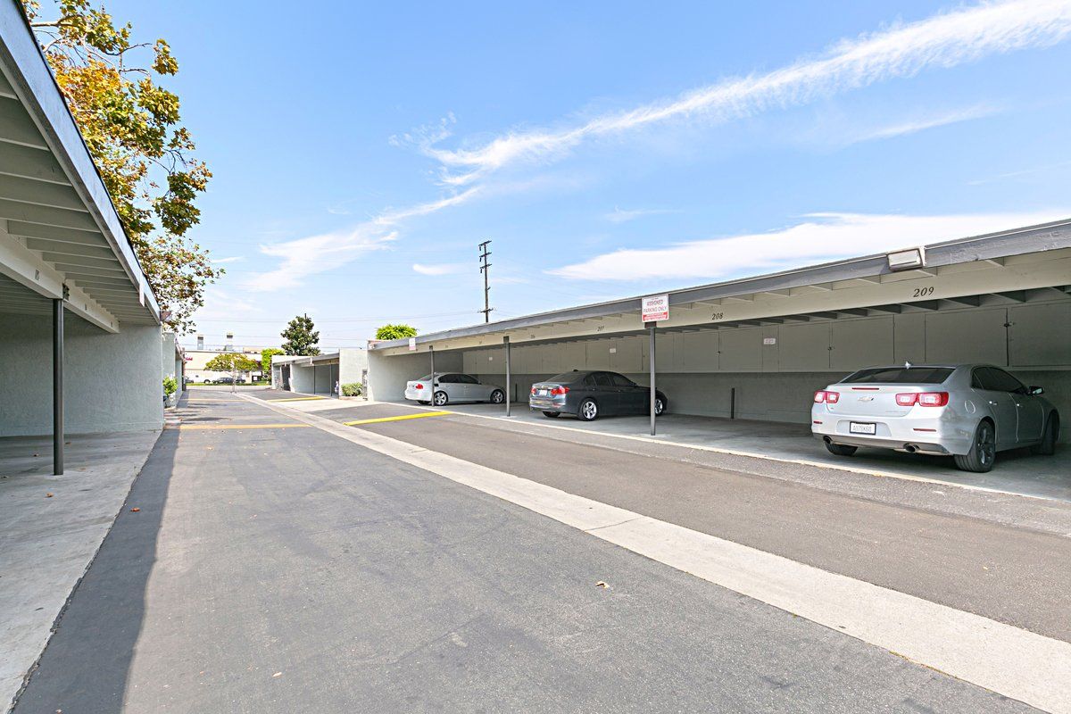 Magnolia Plaza property image of exterior parking area