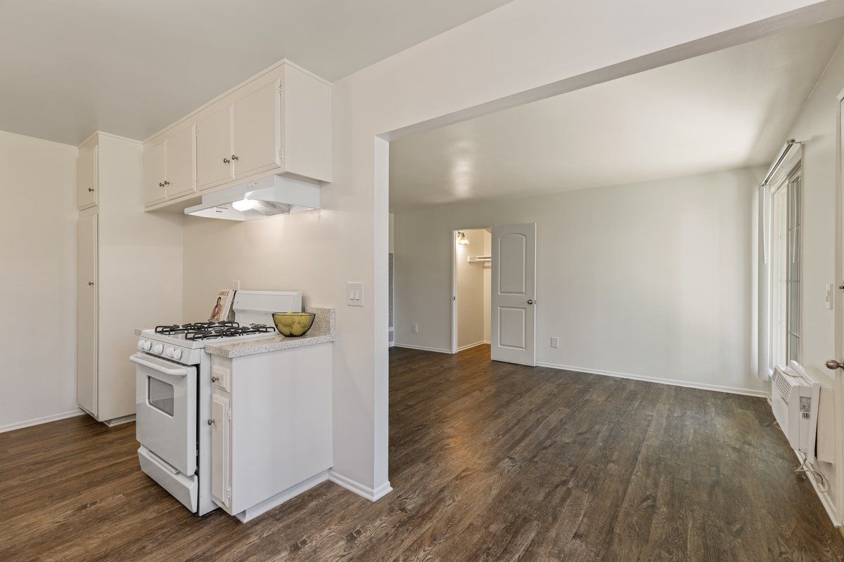 Park Magnolia Apartments Property Image of kitchen