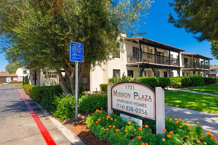 Mission Plaza Apartments Property Image of exterior sign