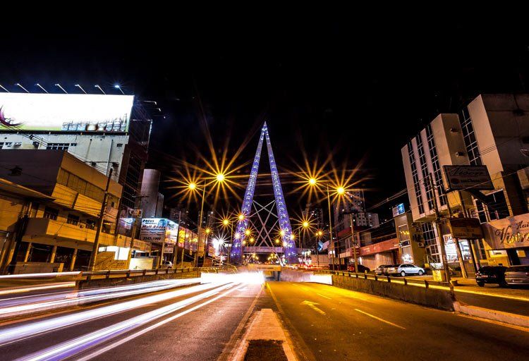 Situada no coração do Brasil, Goiânia fica próxima da capital federal.