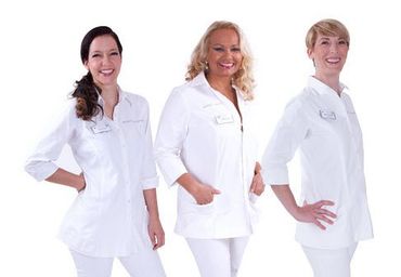 Professionelle Zahnreinigung (Prophylaxe mit PZR) in Friedrichshafen durch ausgebildete Dentalhygienikerinnen Professionelle Zahnreinigung (Prophylaxe mit PZR) in Friedrichshafen durch ausgebildete Dentalhygienikerinnen