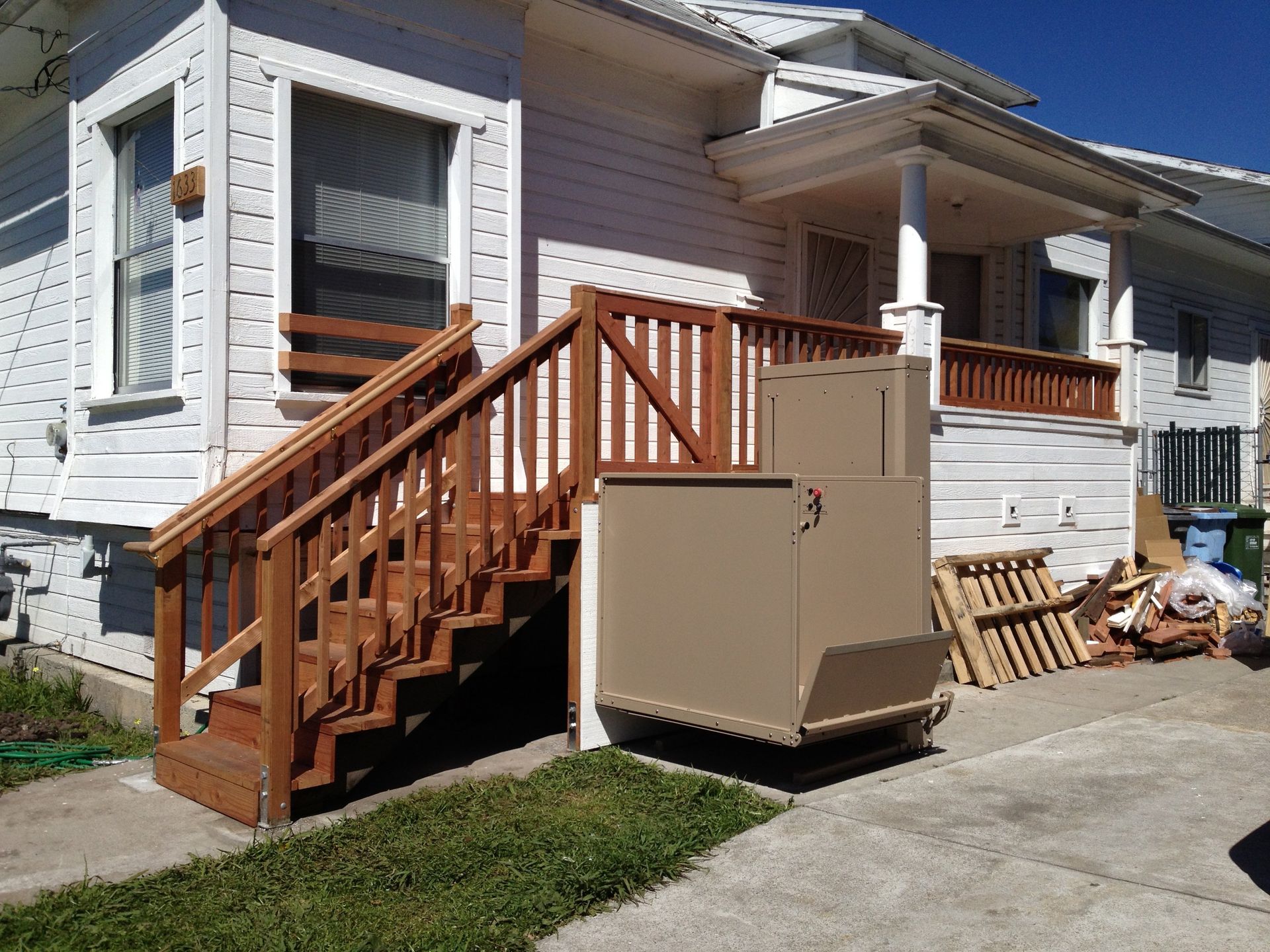 vertical wheelchair lift without a ramp