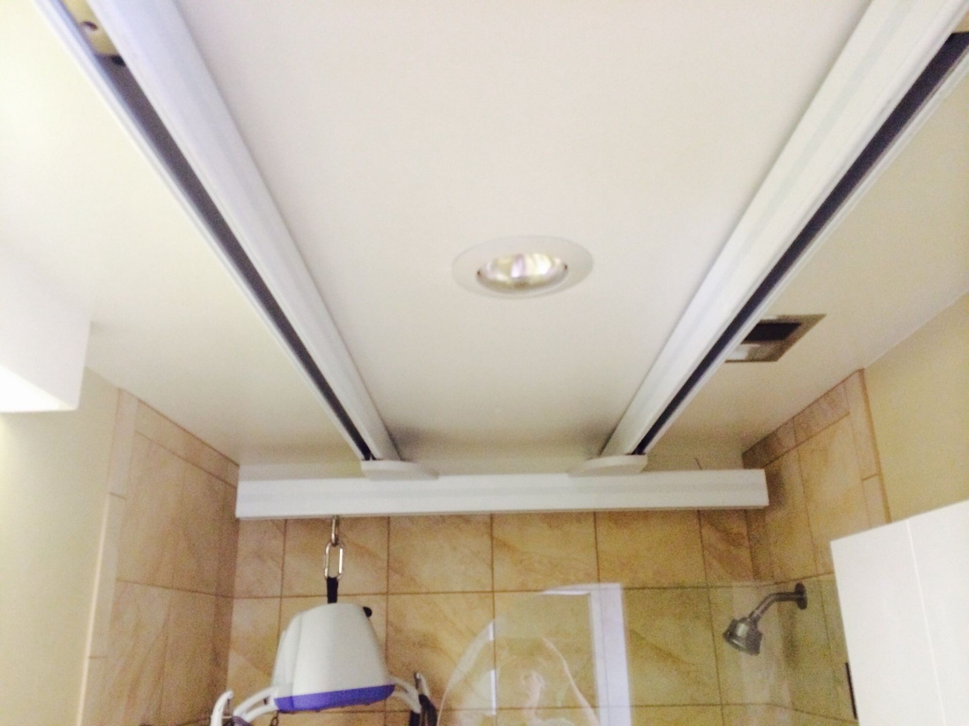 View of ceiling with lift system