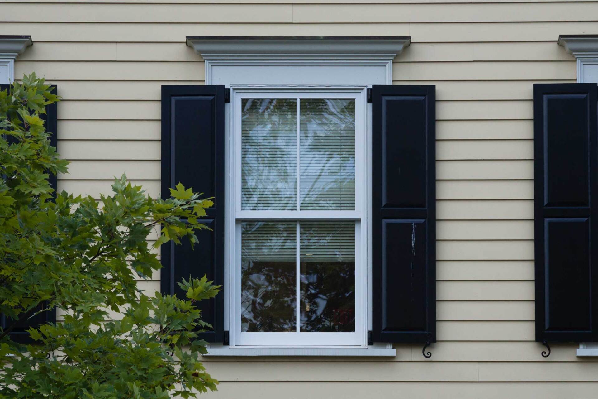 Center Window — Cullman, AL — A-1 Siding, Windows and Roofing, LLC