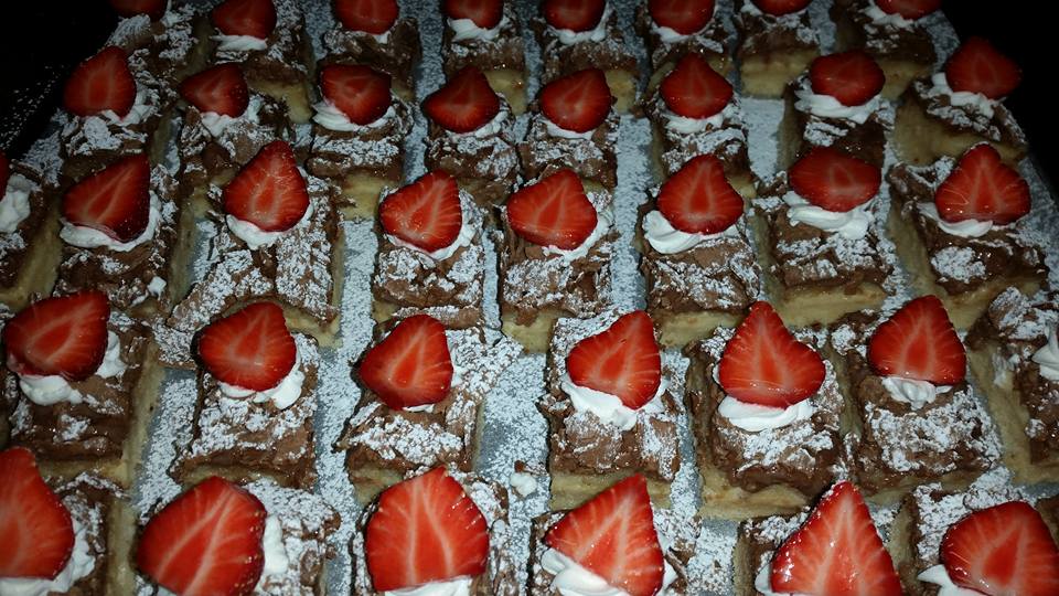 pasticcini con fragole