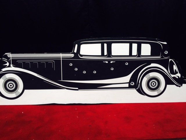 Prop gangster car