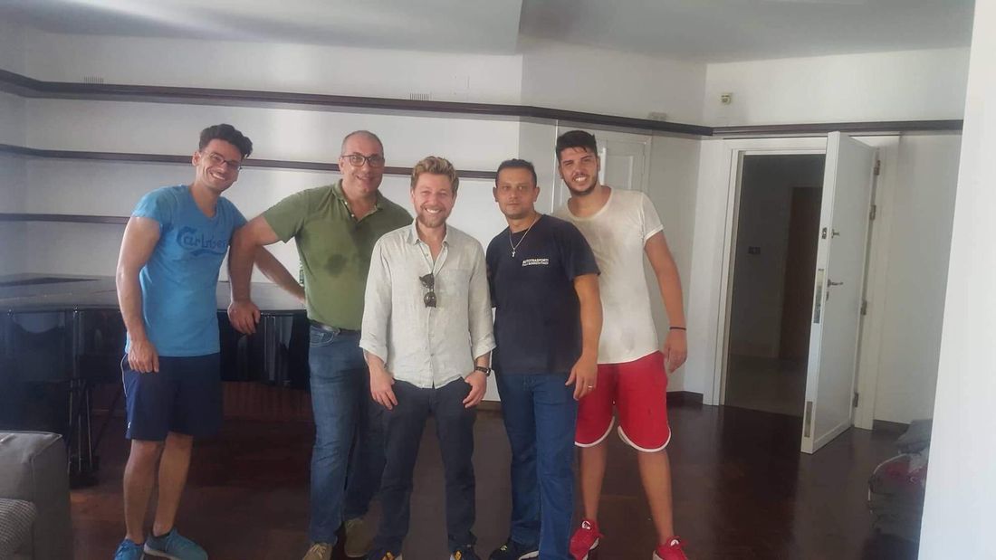 Il personale giovane e dinamico della ditta di traslochi