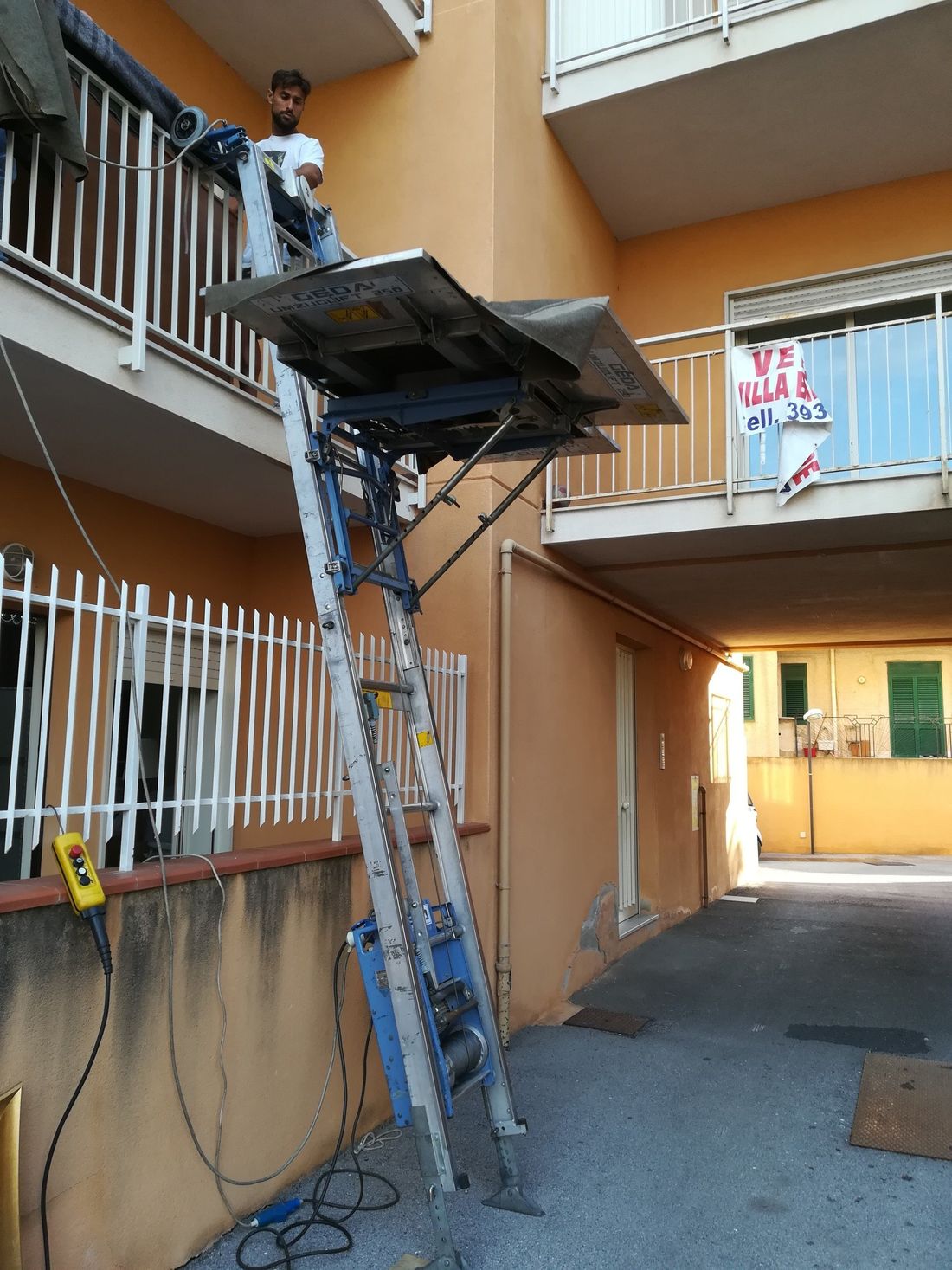 Traslochi di appartamenti con piattaforme meccaniche