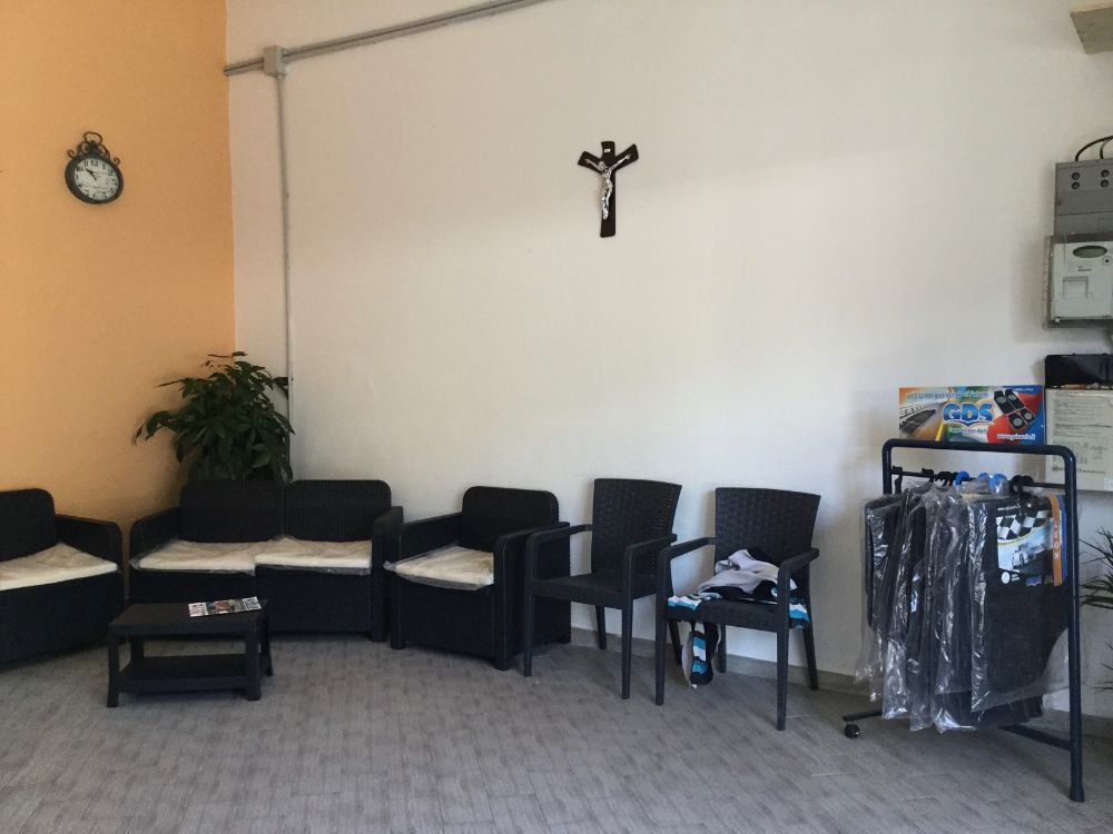 sala d'aspetto autolavaggio