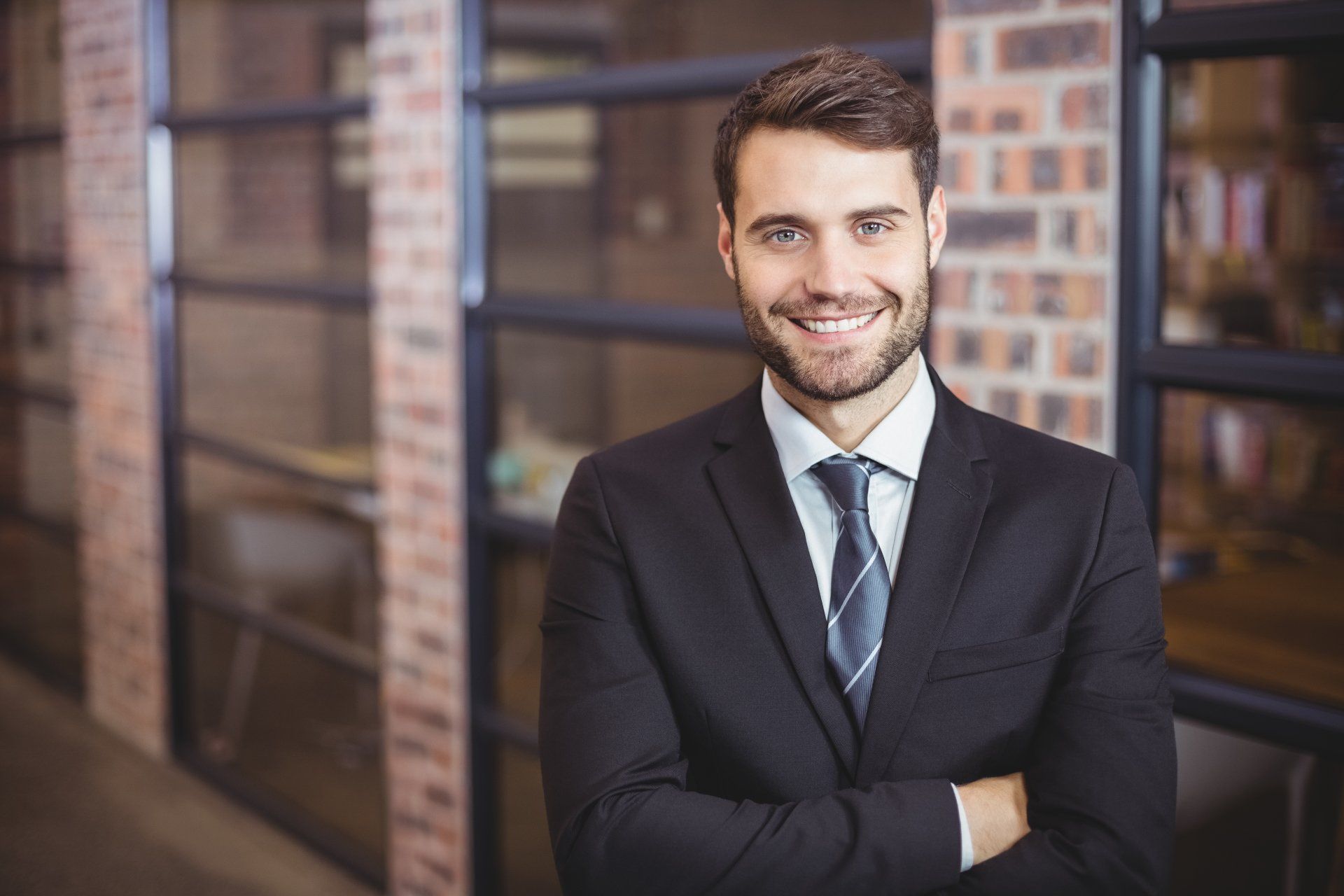 Oregon Debt Collector — Man Corporate Attire in Eugene, OR Oregon Debt Collector — Man Corporate Attire in Eugene, OR