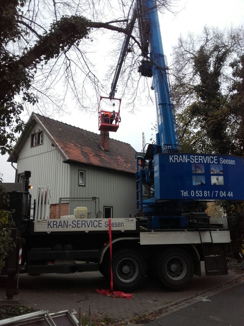 Kran-Service für Dacharbeiten