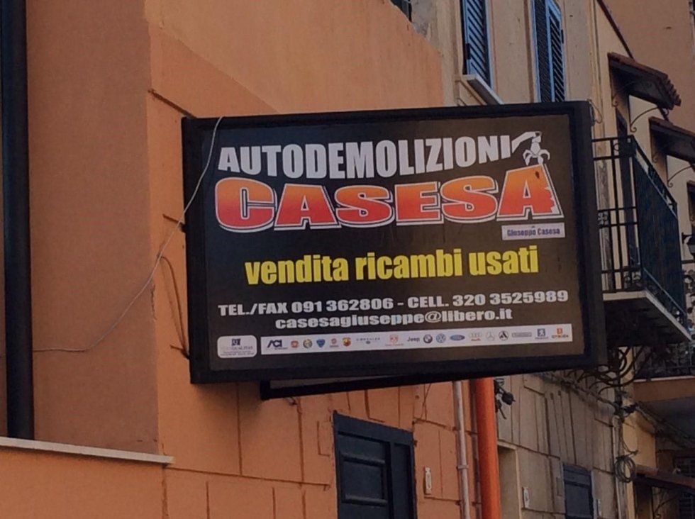insegna luminosa