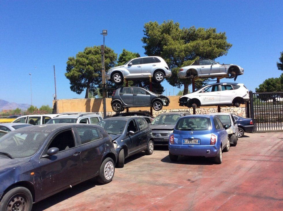 auto pronte per il trasporto