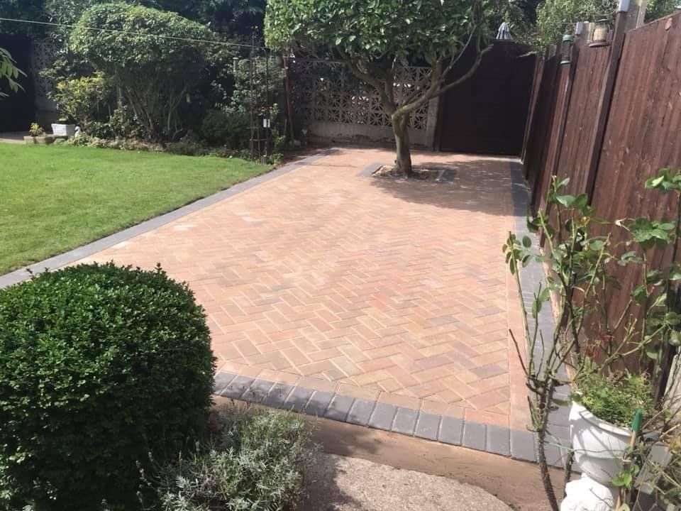 Patio by block paving specialists GQ General Builders Wolverhampton