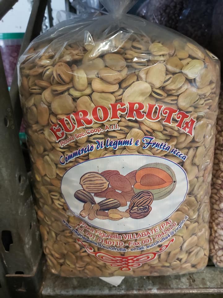 vendita di frutta secca