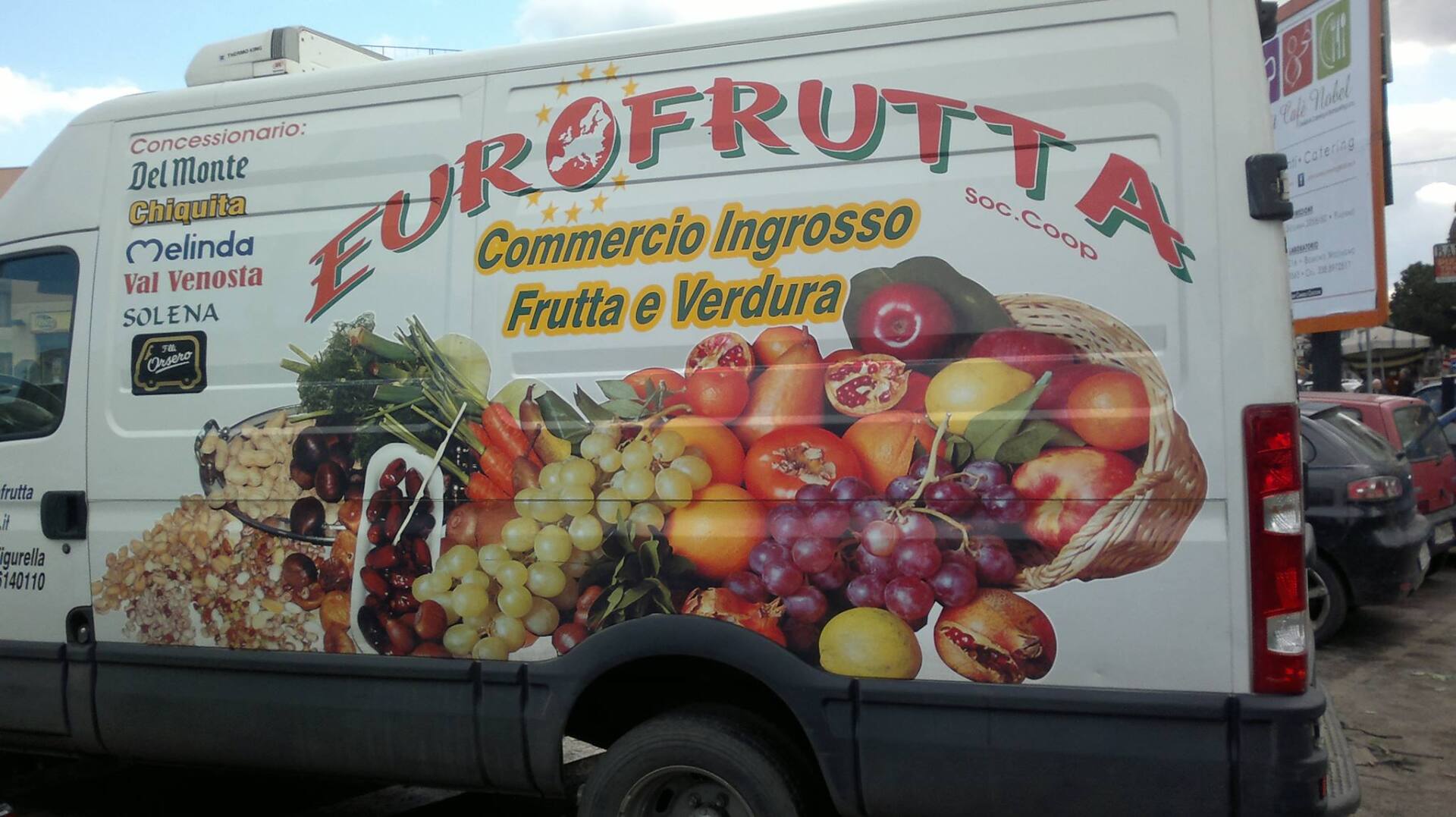 mezzo per la distribuzione di frutta e verdura in tutta Italia