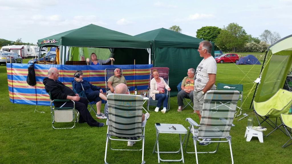 New Lodge Farm Social Meets