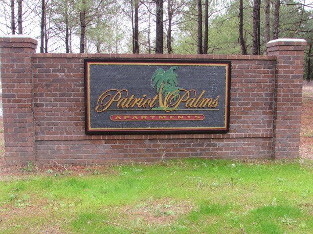 Patriot Palms Exterior