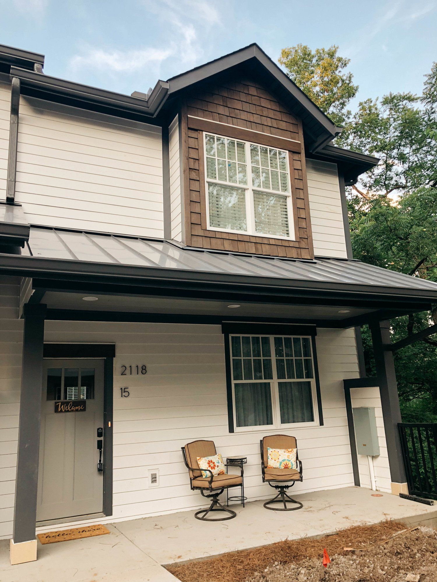 2118 ELLIOTT AVE