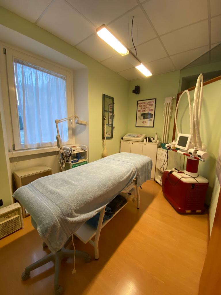 Trucco, Elettroporazione, Massaggi, Trattamenti anticellulite, Mesoterapia senza aghi, Manicure, Pedicure, Trattamenti estetici, Trattamenti rassodanti, Trattamenti per il corpo, Trattamenti tonificanti, Trattamenti viso, SPORTARREDO, PSP SYSTEM, OMEOENERGETICA, CALLUSPEELING, LOVELAC, Mesoterapia virtuale, Istituti di bellezza, Estetista, Via Tomaso Maier, 23
38057 Pergine Valsugana (TN)