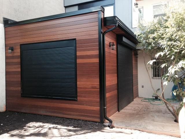 grand cabanon moderne en bois traité