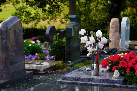 articoli funerari e cimiteriali