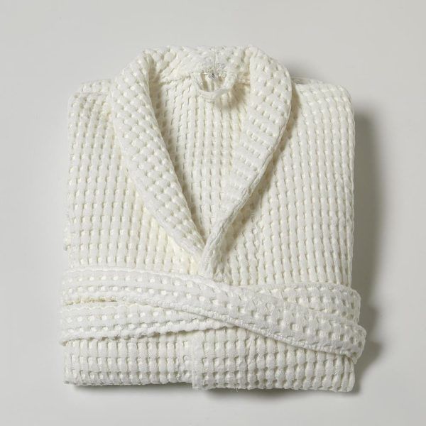 accappatoio bianco piegato