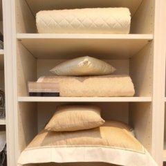 esposizione Coprimaterassi e accessori per il letto.