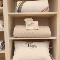 biancheria da letto in esposizione