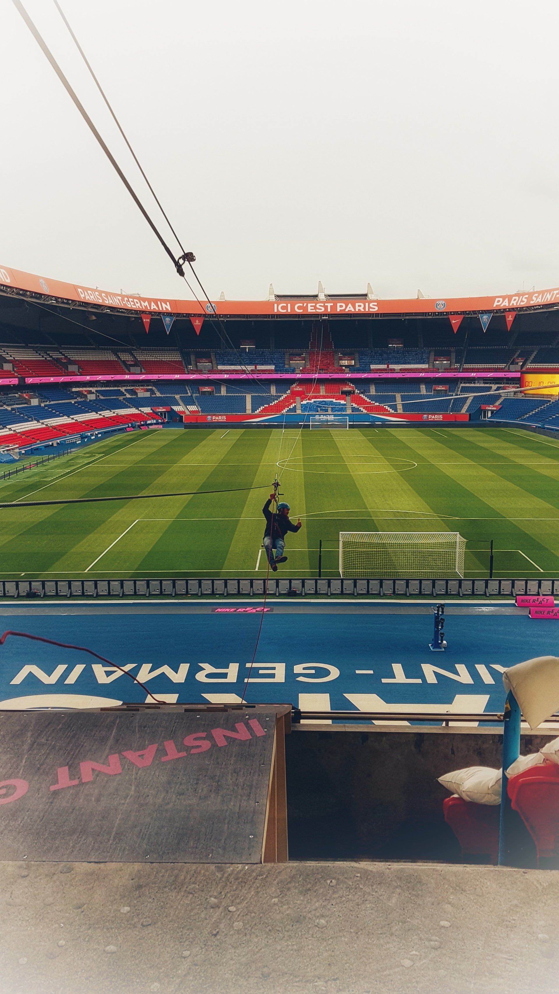 Tyrolienne Parc des Princes Prisme