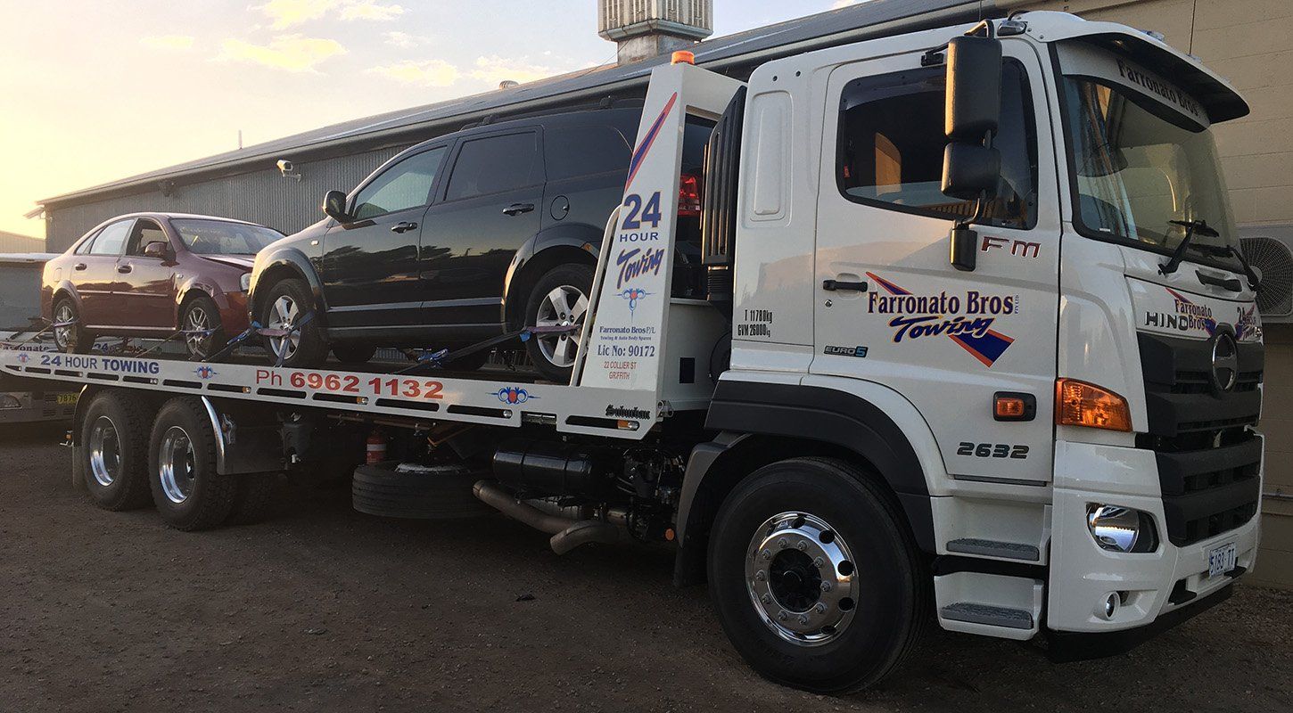 truck towing banner3