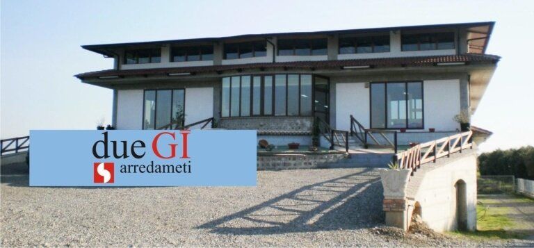 villetta con insegna