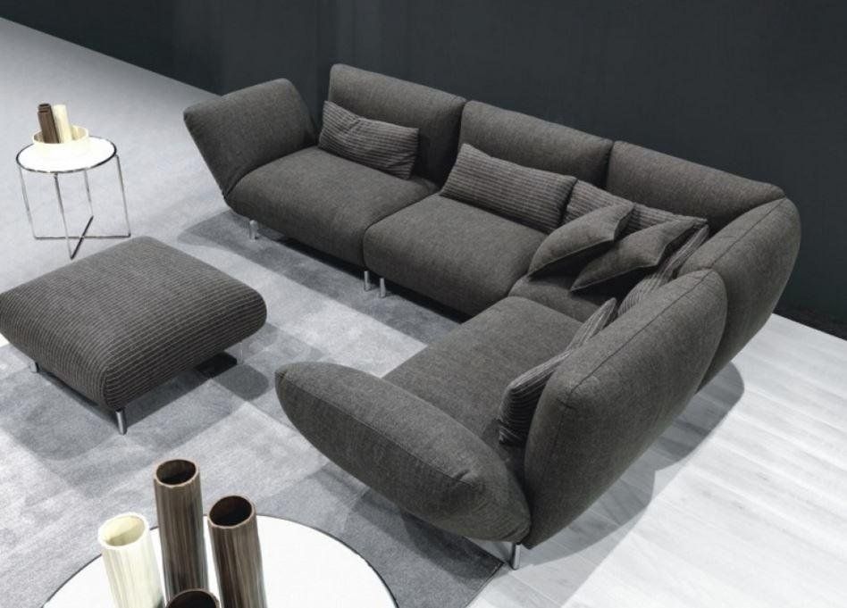 divano chaise longue e poggia piedi coordinato