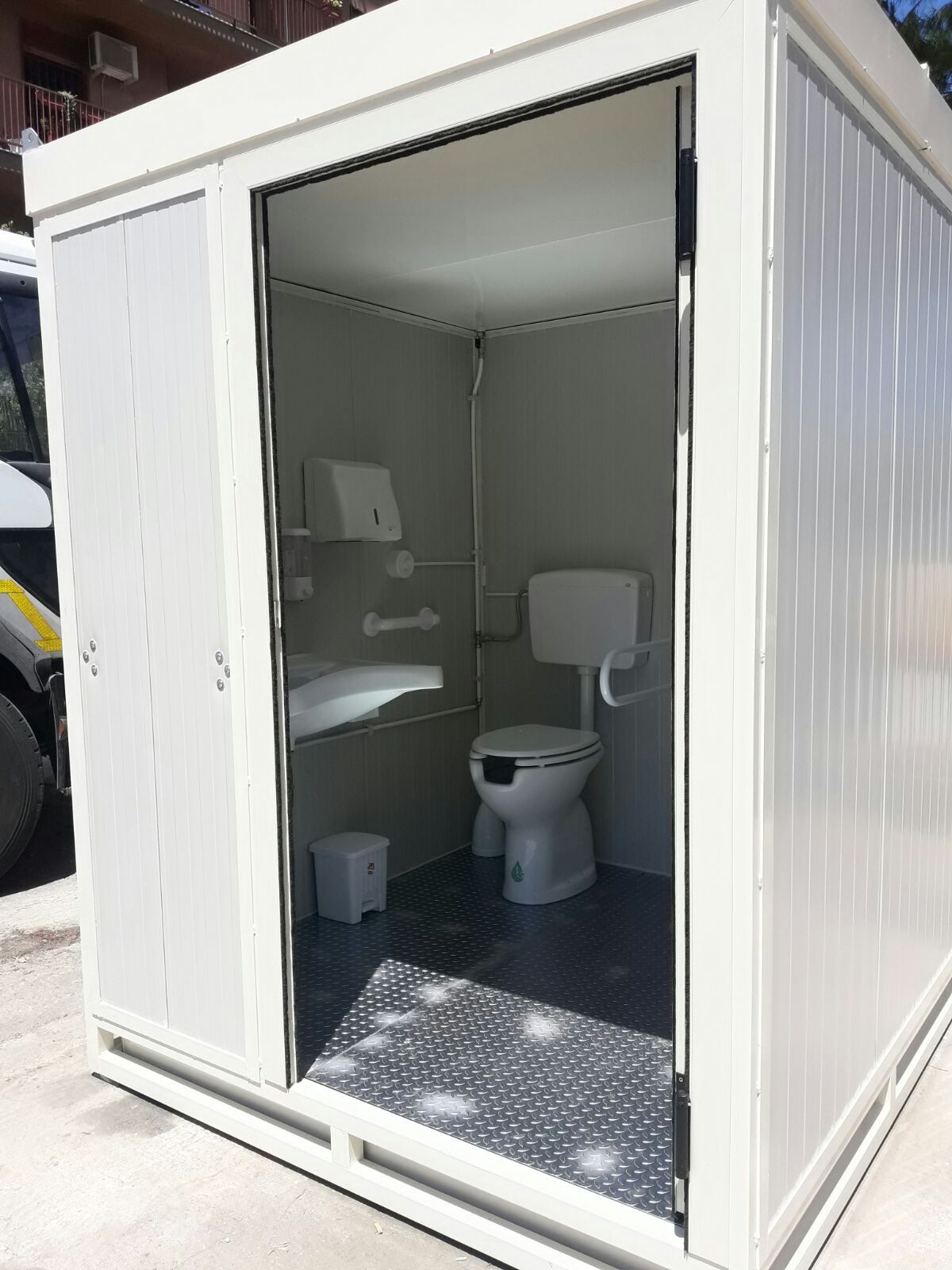 bagno chimico per disabili