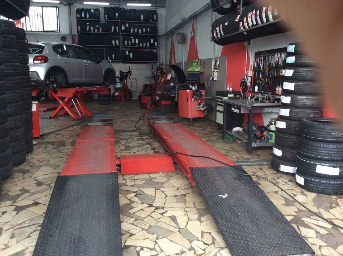 officina con servizio auto sostitutiva