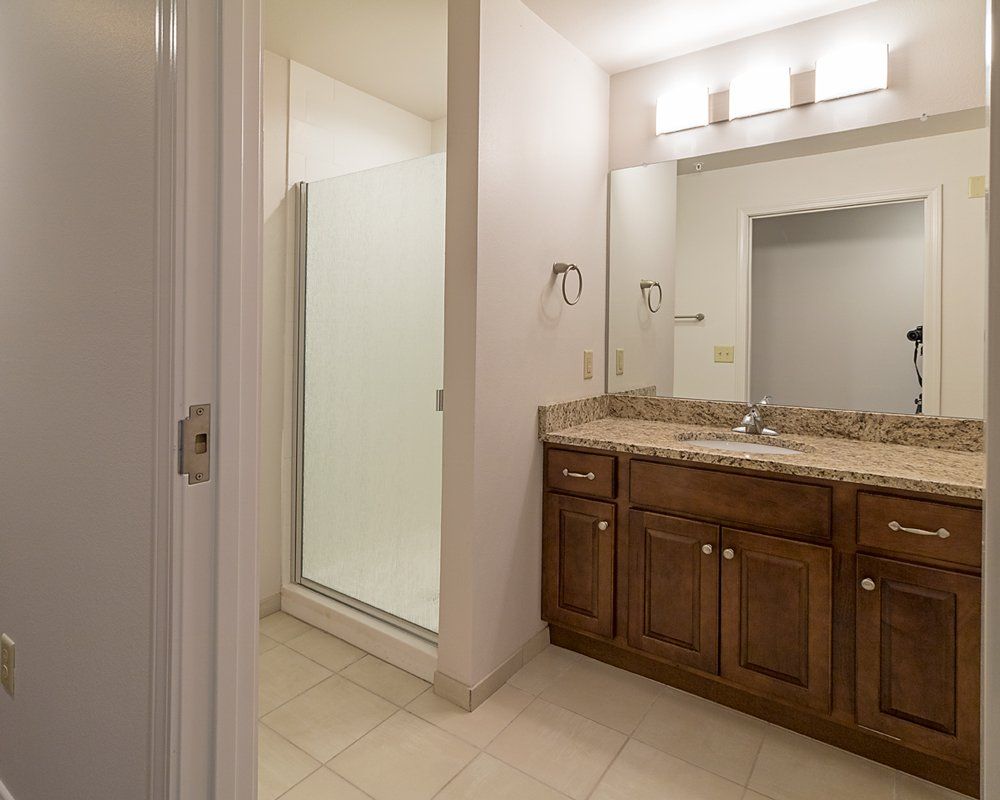 116 w walnut bath