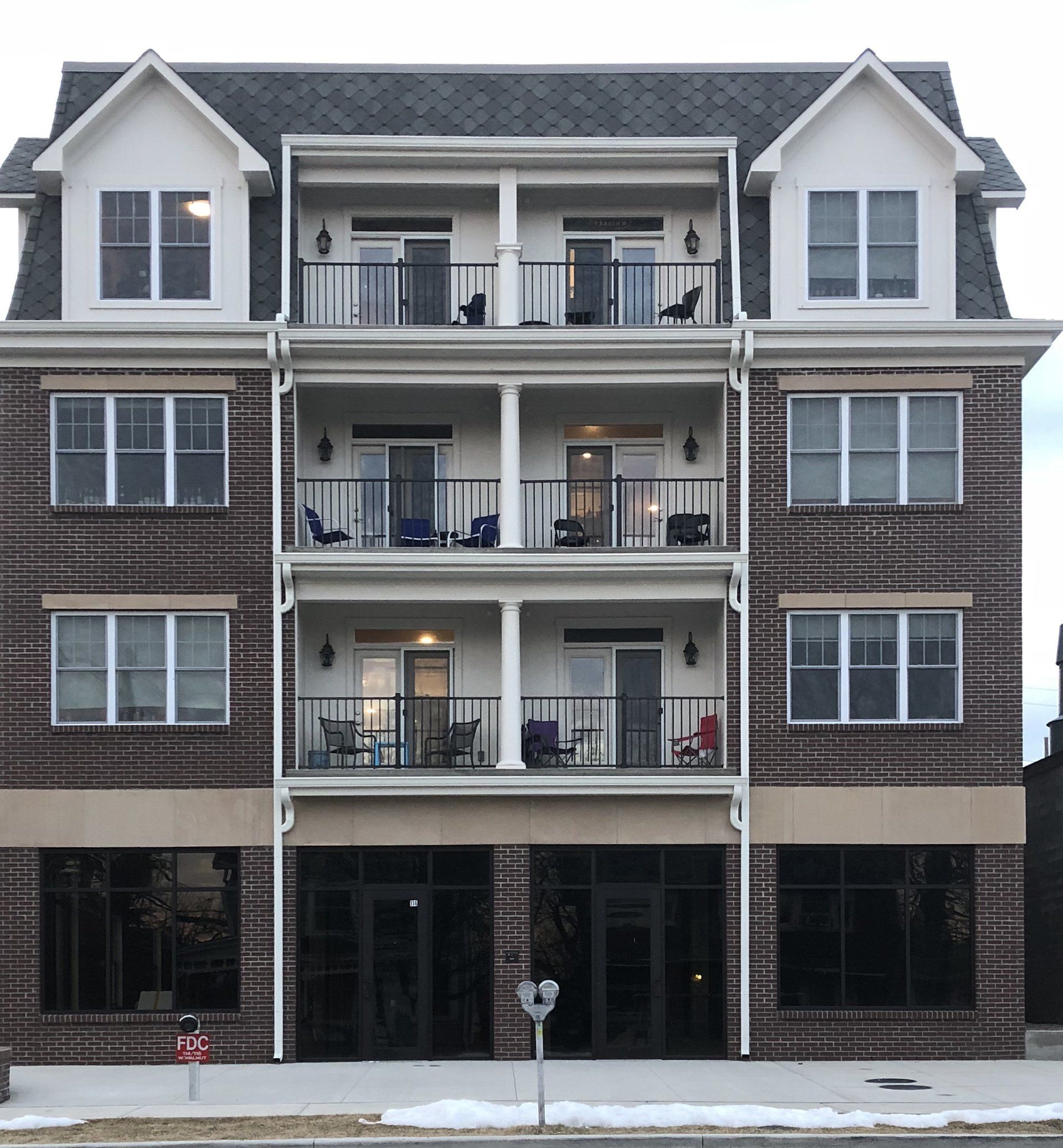 116 West Walnut apartments for rent