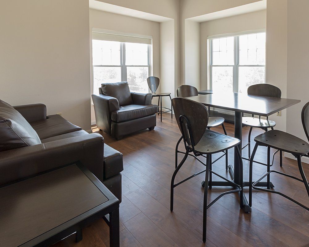 116 w walnut living room & Kitchen