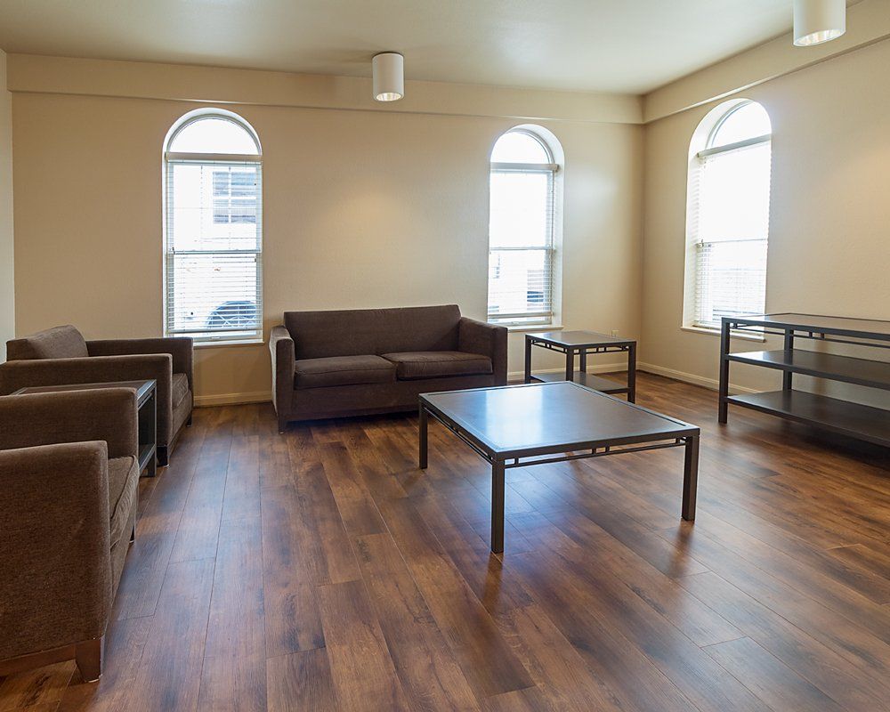 21 west high living room