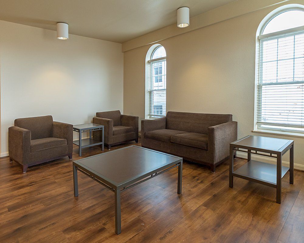 21 west high living room