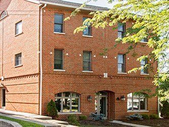 close to campus student apartments for rent