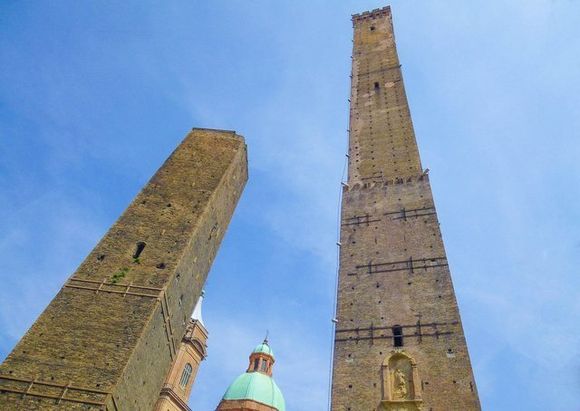 torri di Bologna
