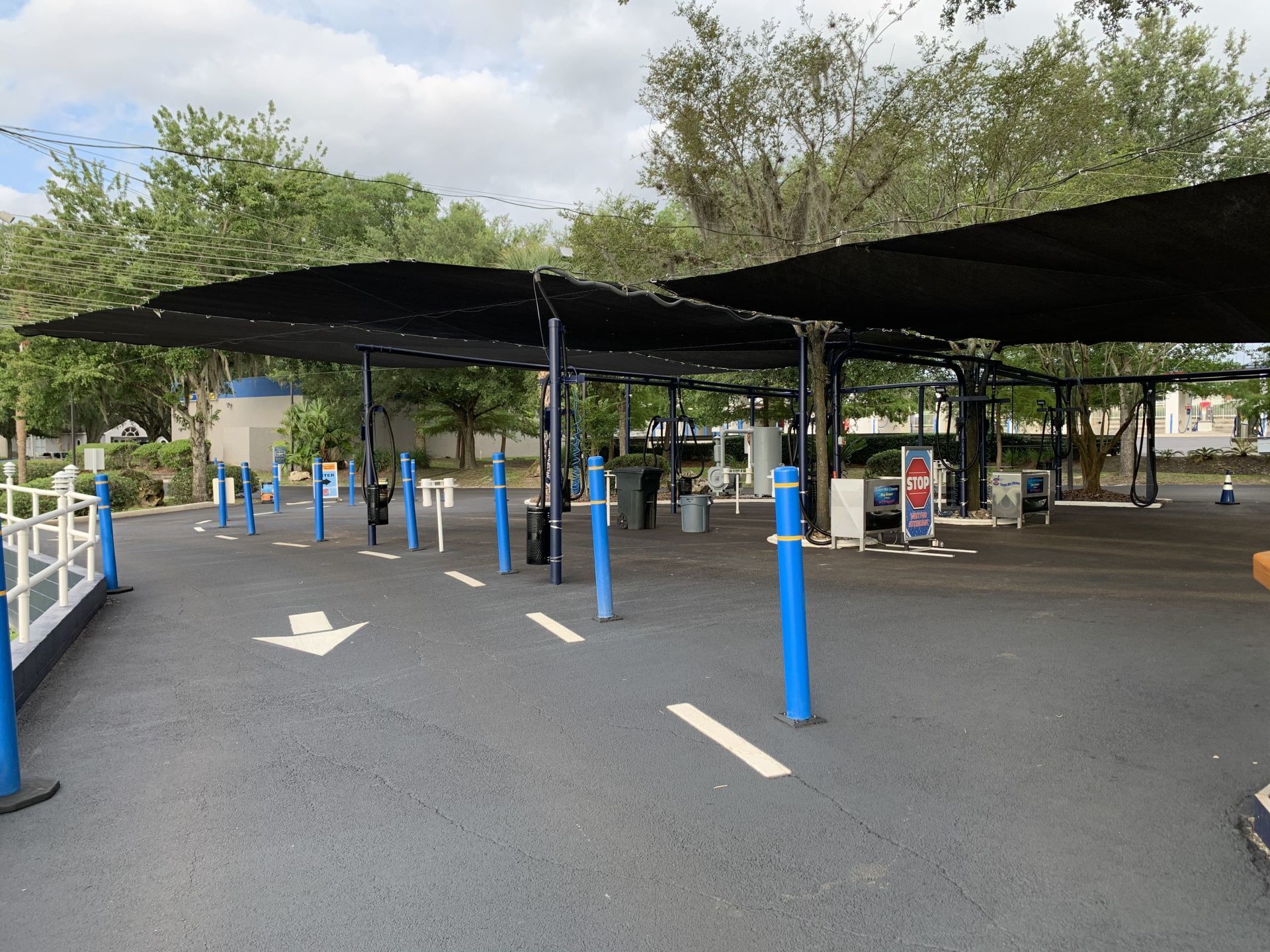 outside at beautiful Park Place Car Wash in Gainesville, Florida