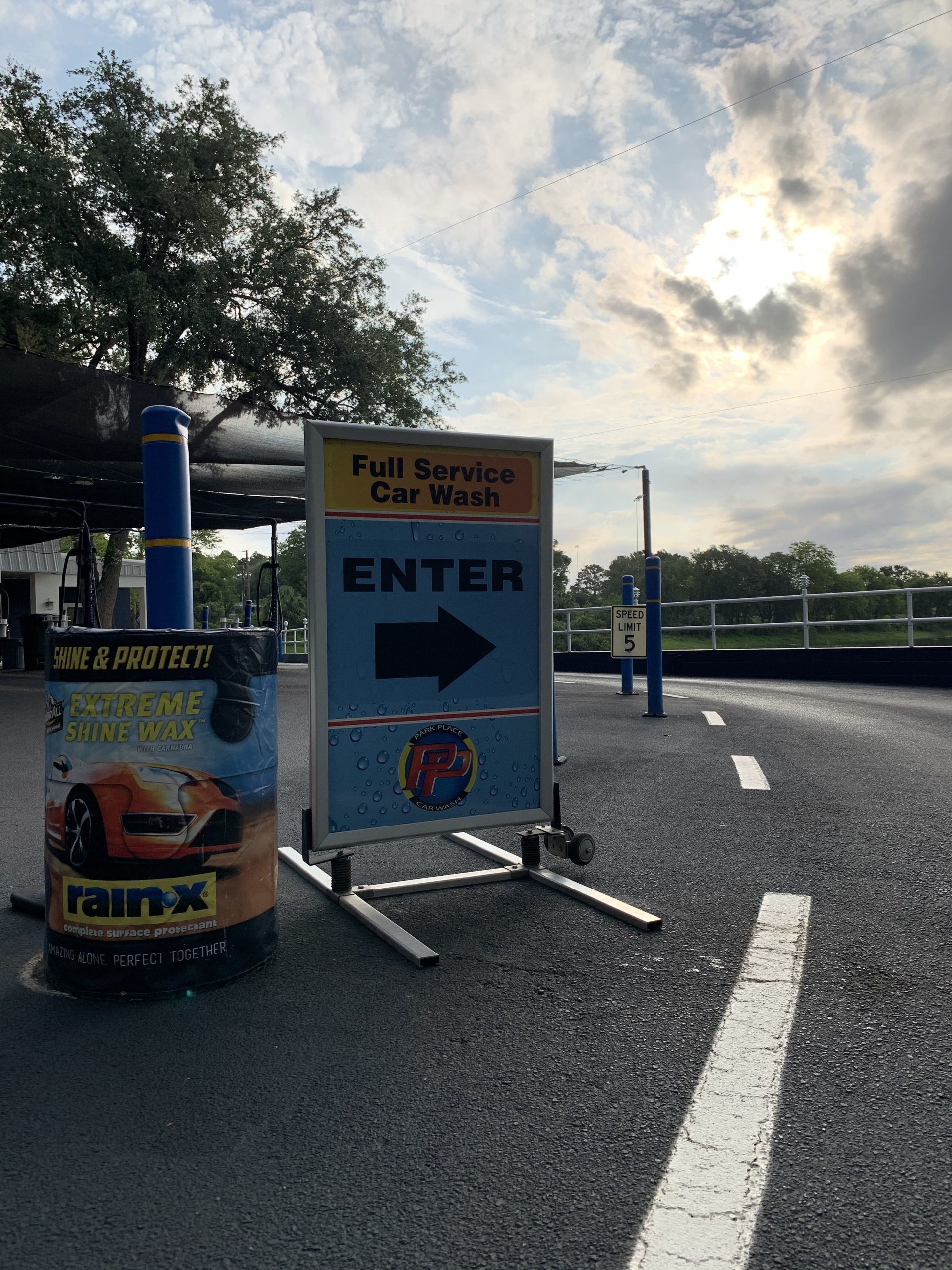 outside at beautiful Park Place Car Wash in Gainesville, Florida
