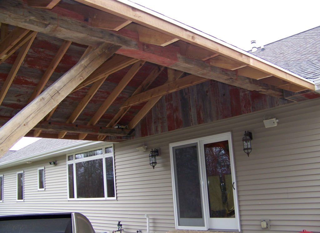 A house with a roof that is under construction