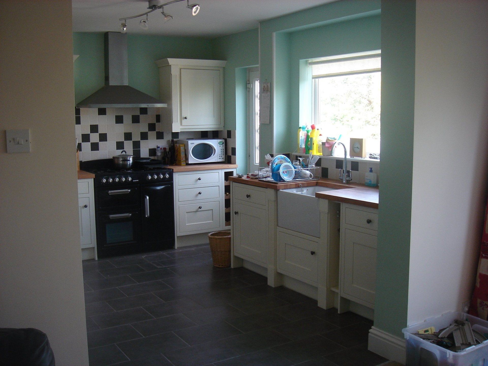 Kitchen installation